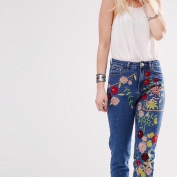 High Waisted Floral Embroidered Skinny Jeans - Picture 4 of 4