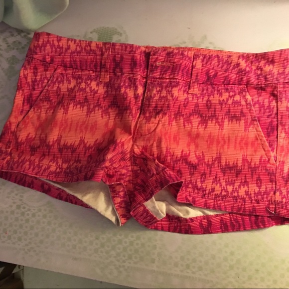 Pink shorts - Picture 1 of 3