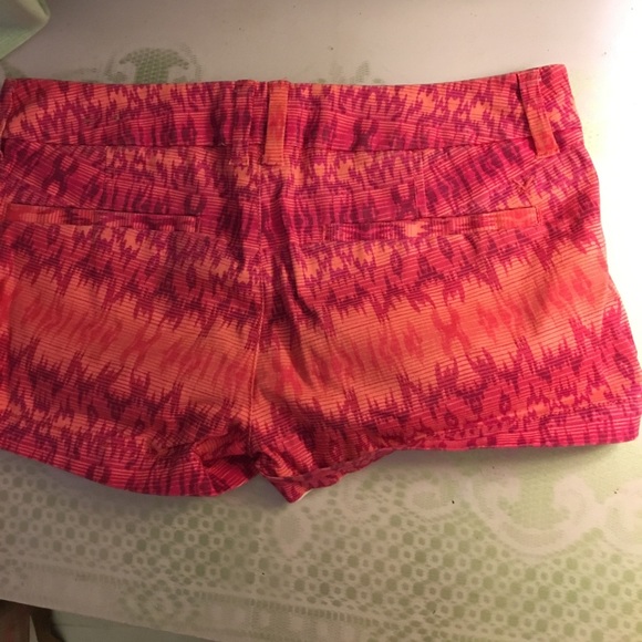 Pink shorts - Picture 2 of 3