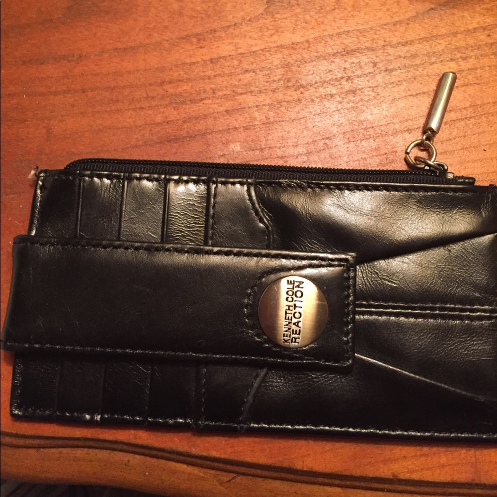 NWOT Leather ID wristlet Kenneth Cole Reaction