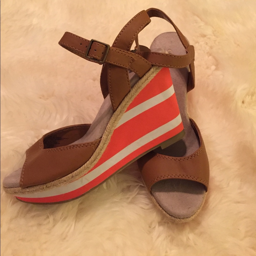 Old navy wedges