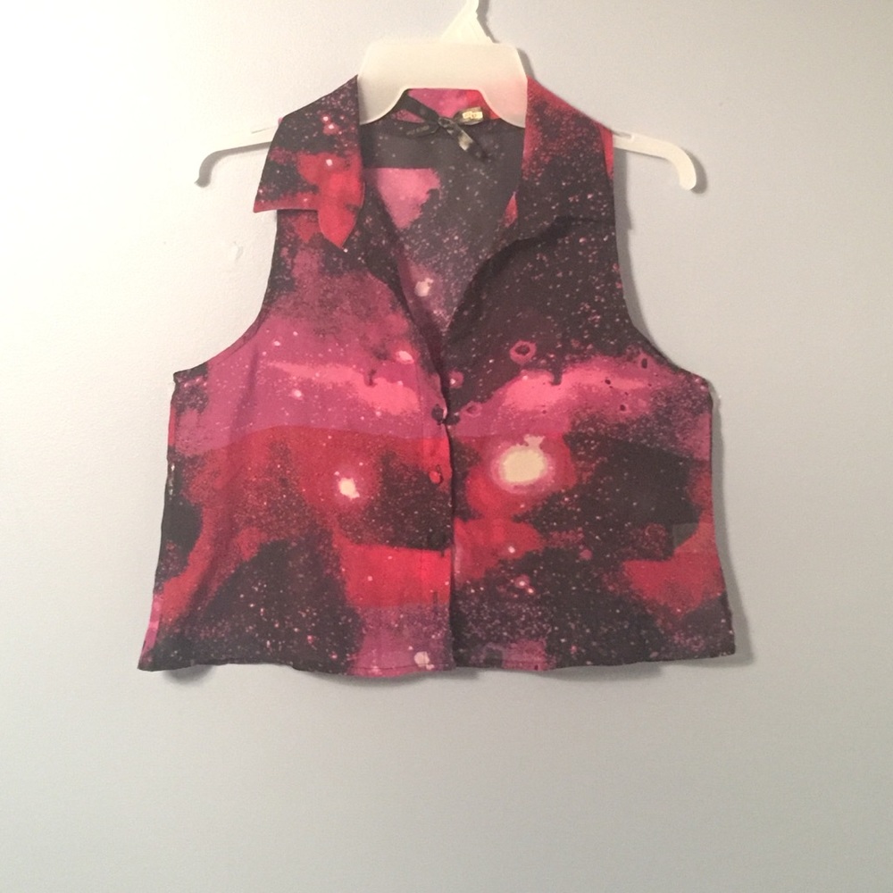 Ali & Kris Small No Sleeve Blouse