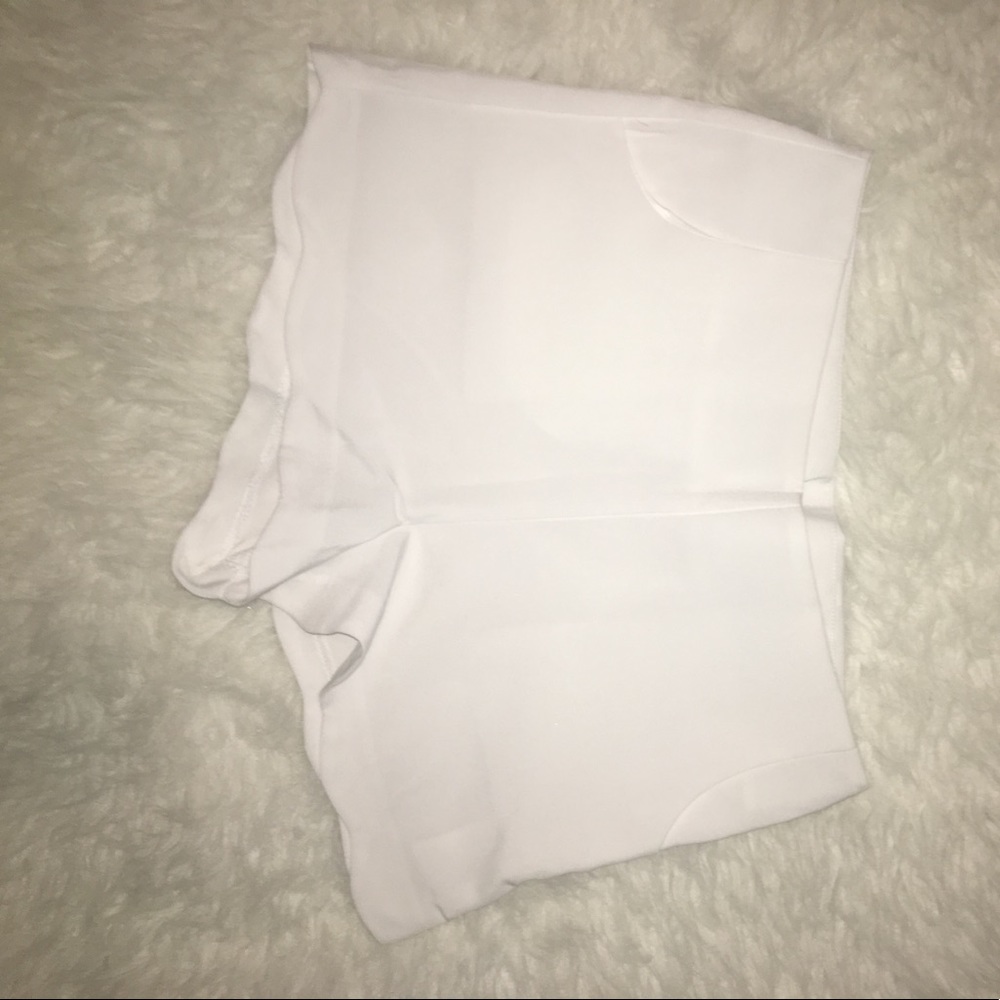 White scallop edge shorts
