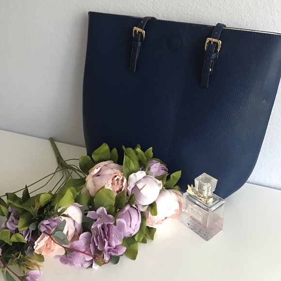 Therapy blue faux leather tote like new - Picture 1 of 3