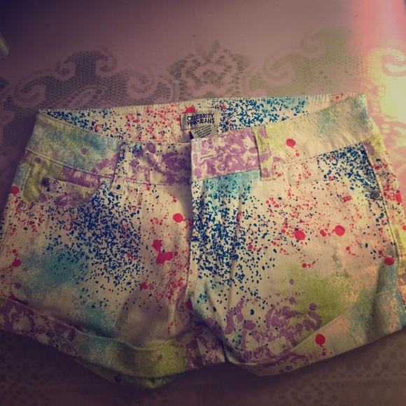 Shorts - Picture 1 of 3