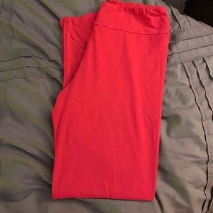 EUC Lularoe TC Red Leggings