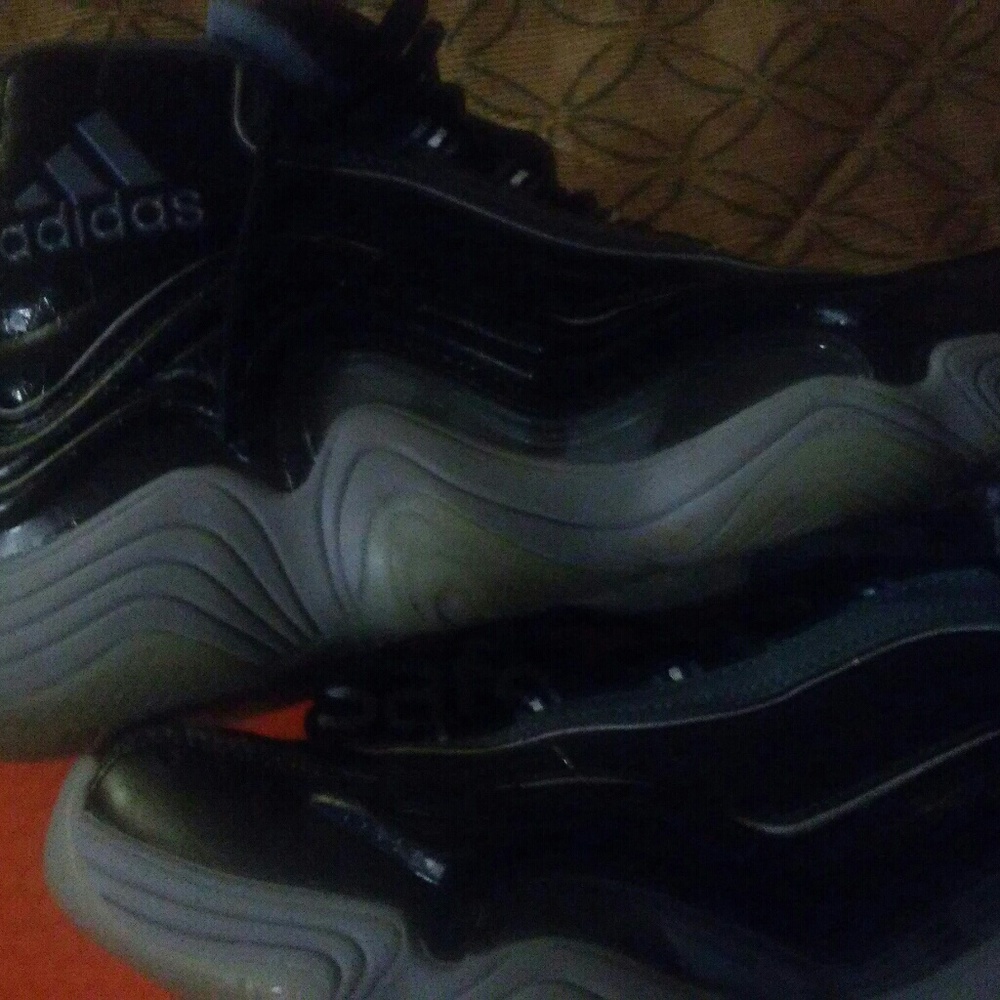 Addias size 10 in a half