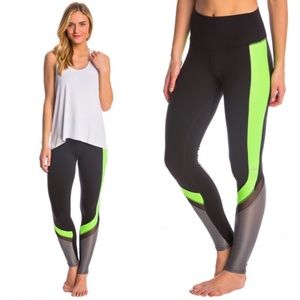 NWOT Alo Yoga Elevate Leggings - XS - Black/Lime