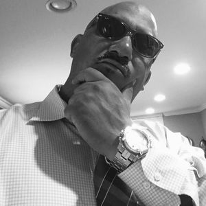 Meet your Posher, Dennis