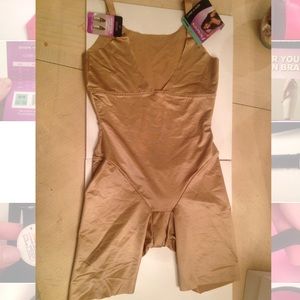 Maidenform Shape wear. Ultra Firm Control Unitard