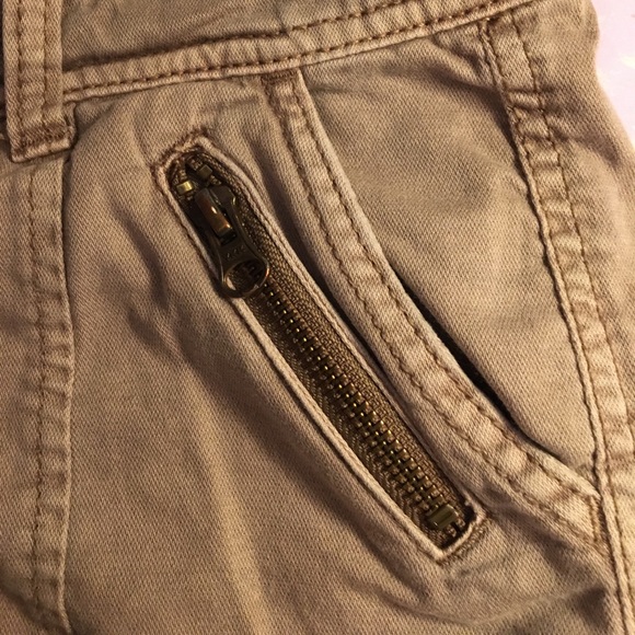 Shorts - Picture 4 of 5