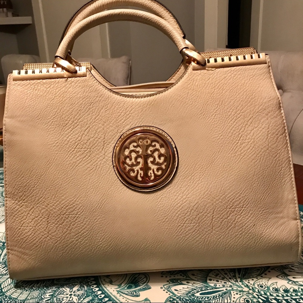 Beige purse