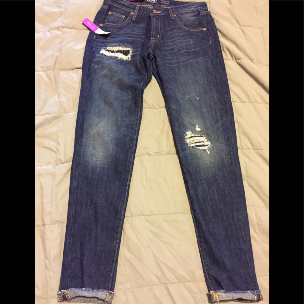 Mossimo Distressed Boyfriend jeans 👖 NWT