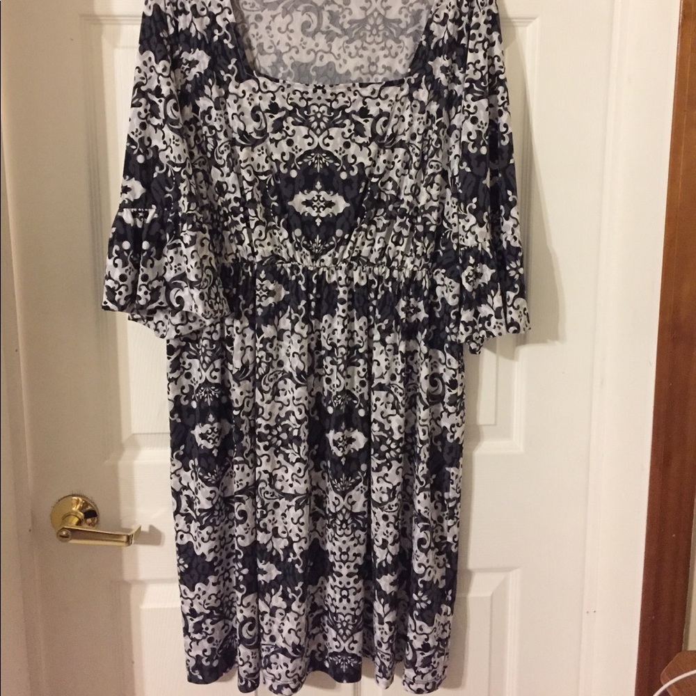 Beige by eci 3/4 bell sleeve floral dress. NEW