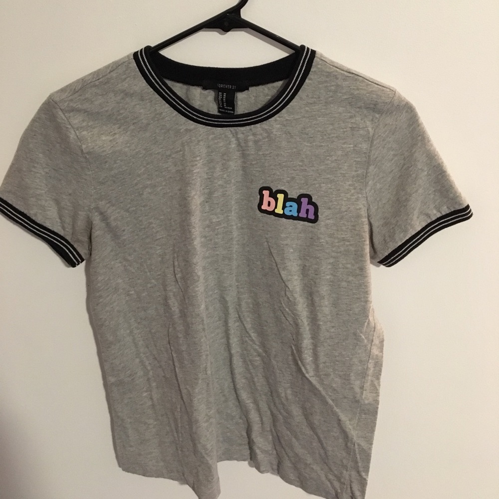 gray cuffed tee shirt