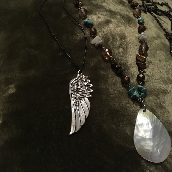 Two unique necklaces - Picture 2 of 4