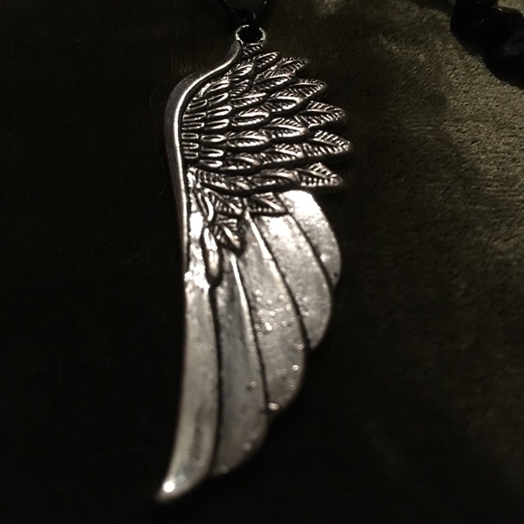 Two unique necklaces - Picture 4 of 4