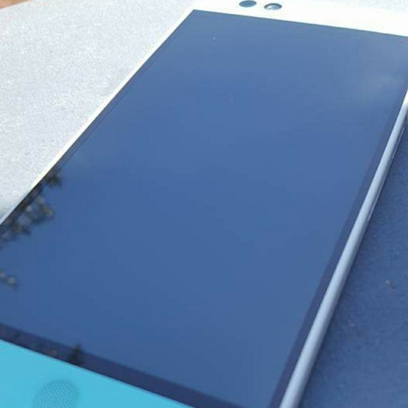 Nextbit Robin first cloud android phone - Picture 3 of 3