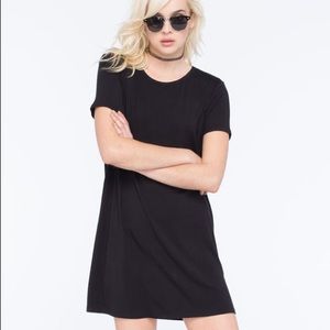 SOCIALITE Solid Black T-Shirt Dress 💗used rarely