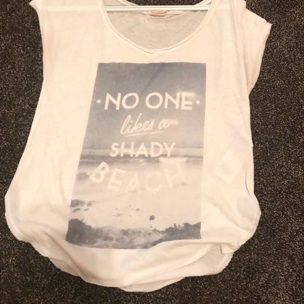 Hollister shirt no one likes a shady beach