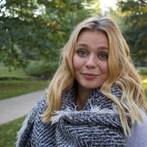 Meet your Posher, Hallie