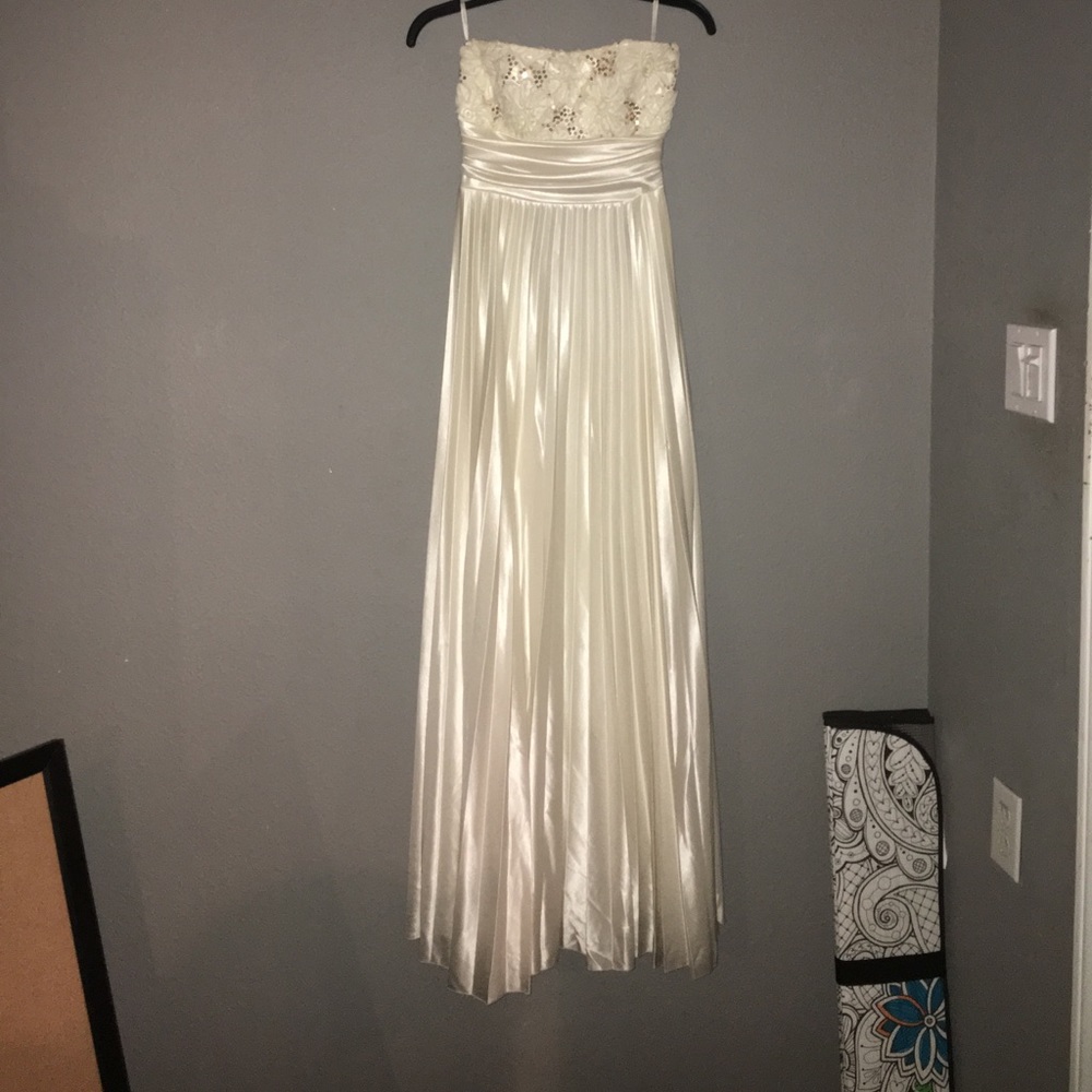 Ivory prom dress
