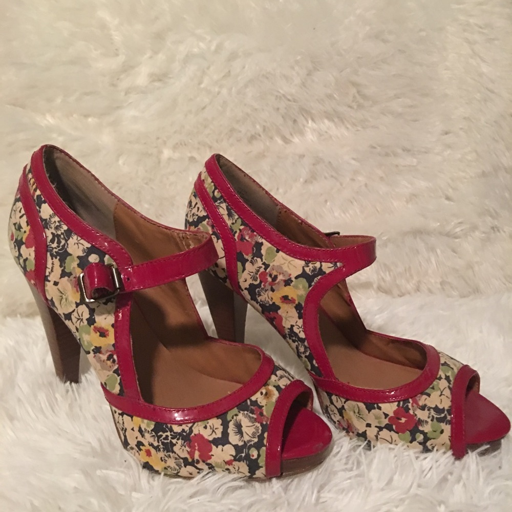 Steve Madden Pin up heels