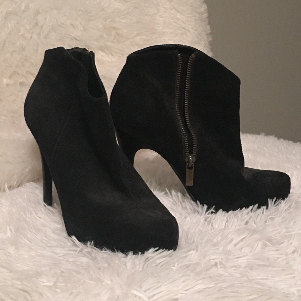 Steve Madden Suede booties