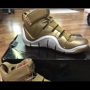 Lebron 4 all star size 9.5