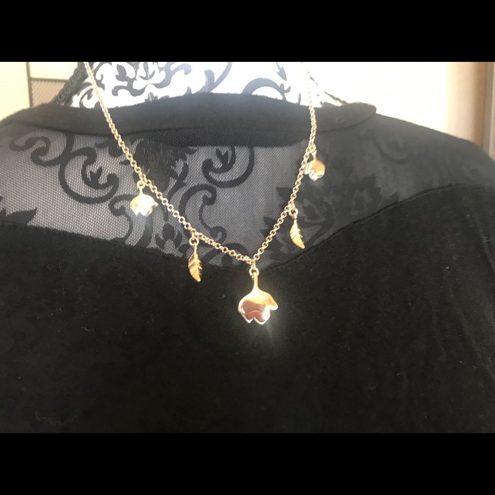 ✨COACH✨SOLD Authentic Rosebud & Leaf Necklace! - Picture 4 of 8