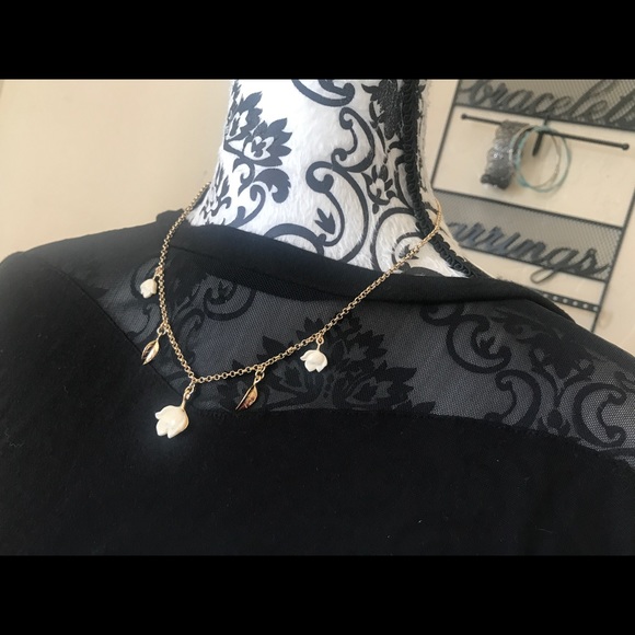 ✨COACH✨SOLD Authentic Rosebud & Leaf Necklace! - Picture 6 of 8