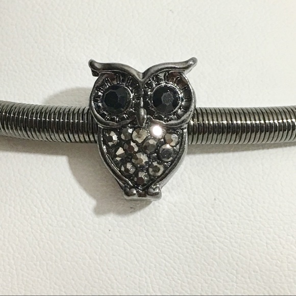 Owl charm stretchy bracelet - Picture 2 of 8
