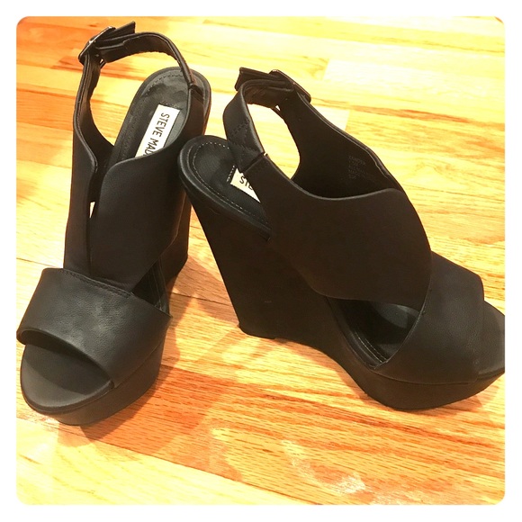 Steve Madden Xander Wedges - Picture 1 of 4
