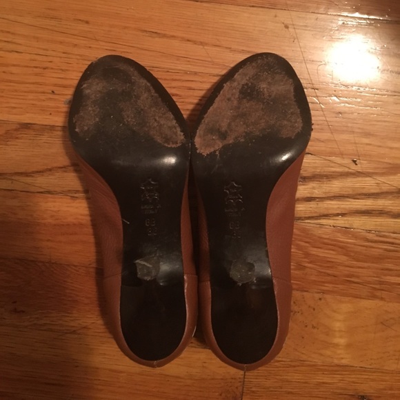 BCBGMaxAzria Brown Leather Pumps - Picture 4 of 4