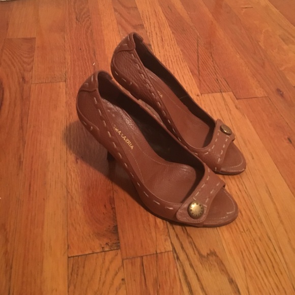 BCBGMaxAzria Brown Leather Pumps - Picture 2 of 4