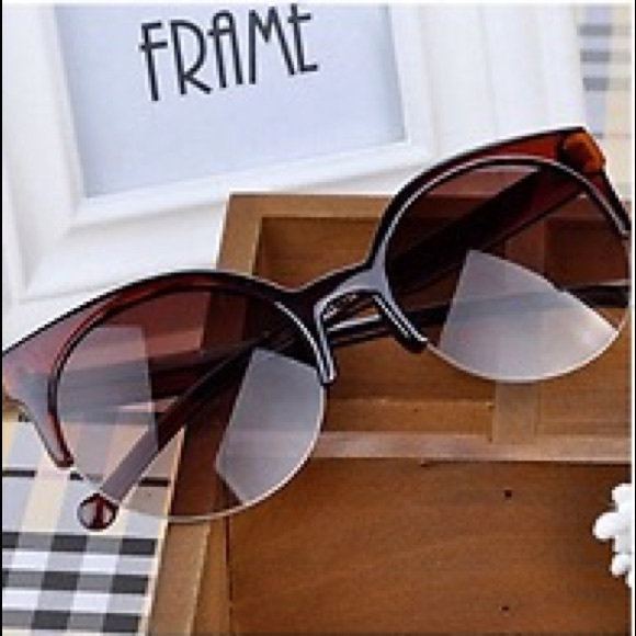 ? Nwt/Vintage style Round/Cateye Sunglasses/ Tea main image 4