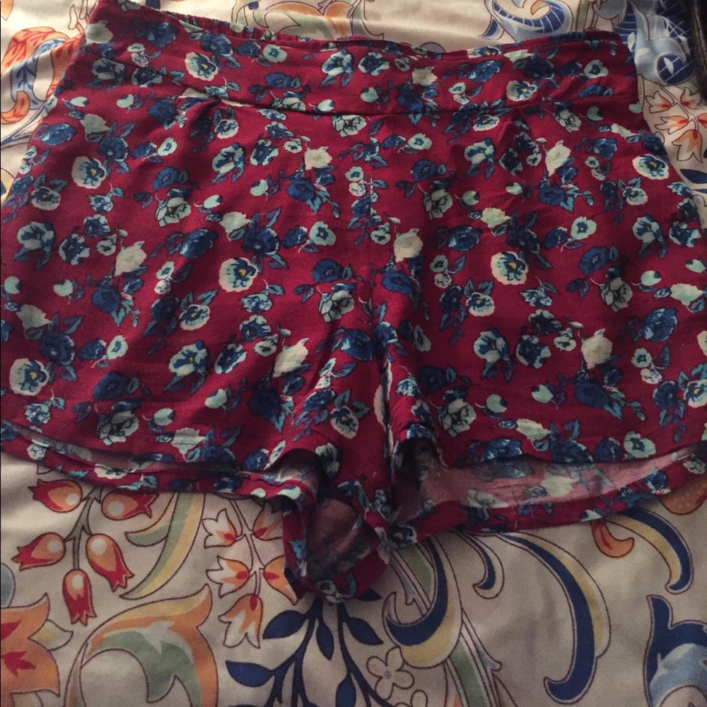 High waisted Floral Shorts!🌸🌺🌸🌺