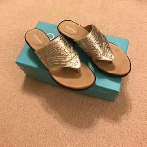 Rockport Woven Thong Sandal, metallic gold