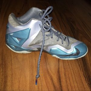 Nike Lebron 11's