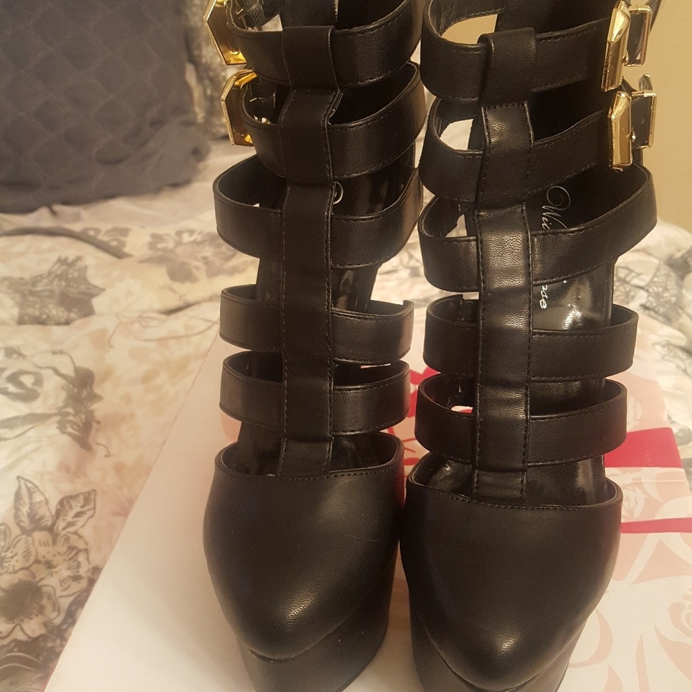 Black platforms