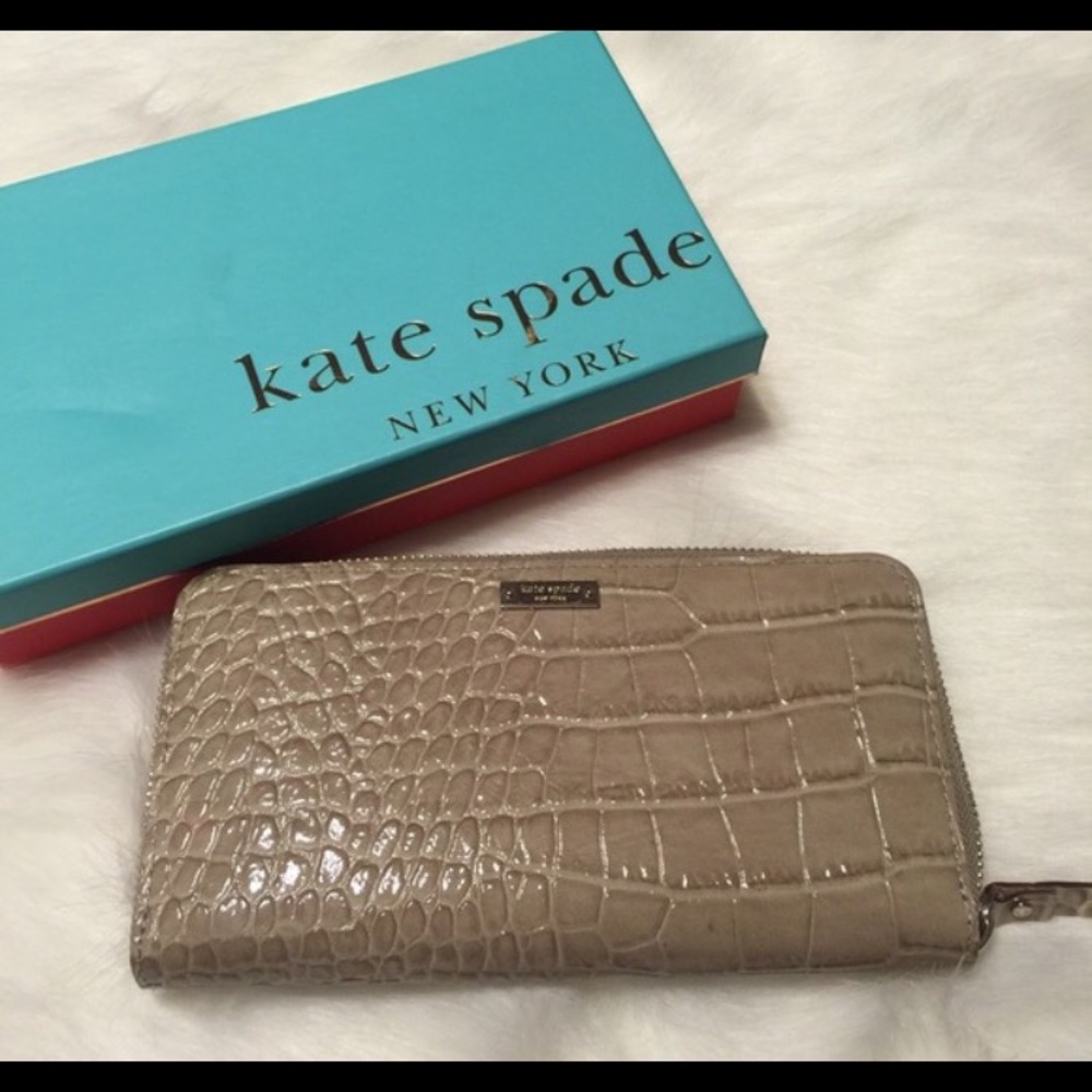 Kate Spade Knight bridge wallet