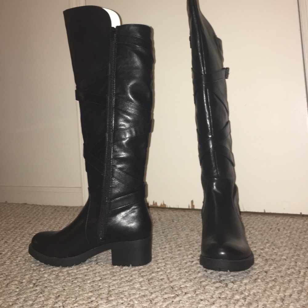 Black rider boots! Perfect for fall!