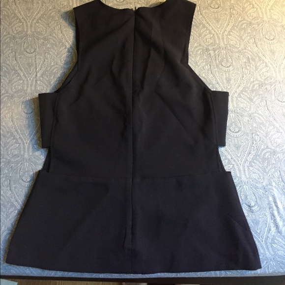 Top - Picture 2 of 3