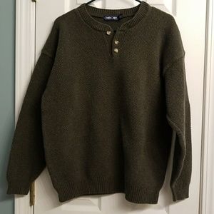 Cherokee sweater size L