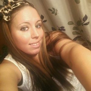 Meet your Posher, Stephanie