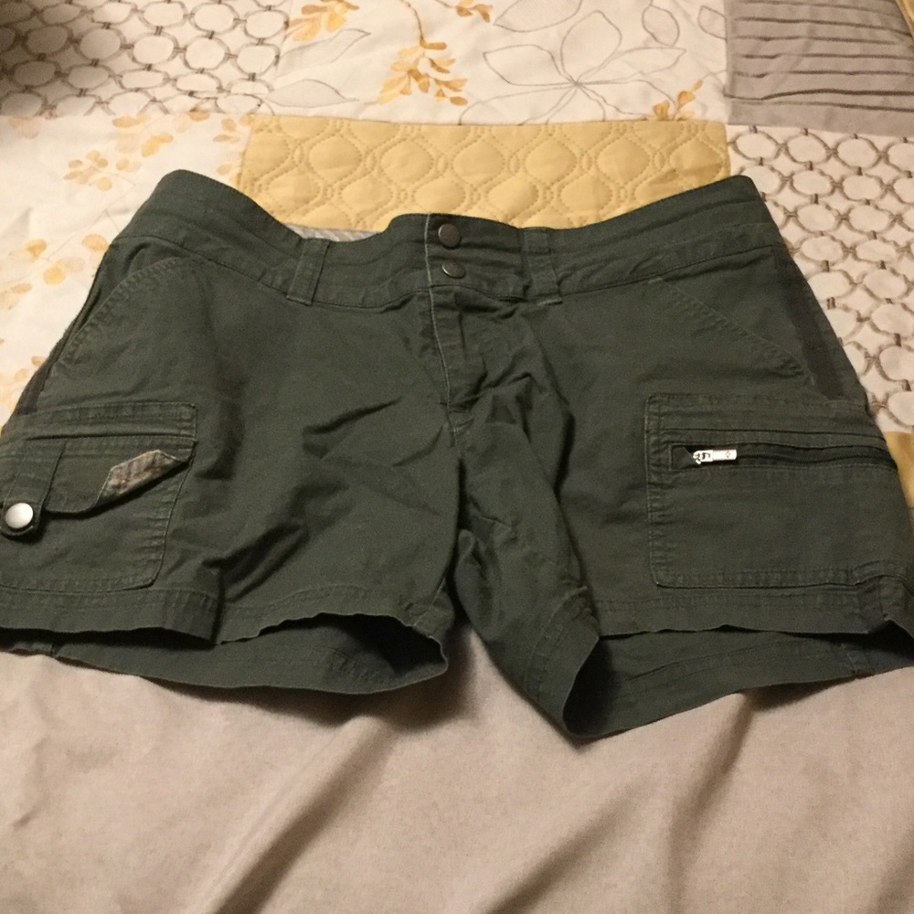 Columbia omni shade cargo shorts