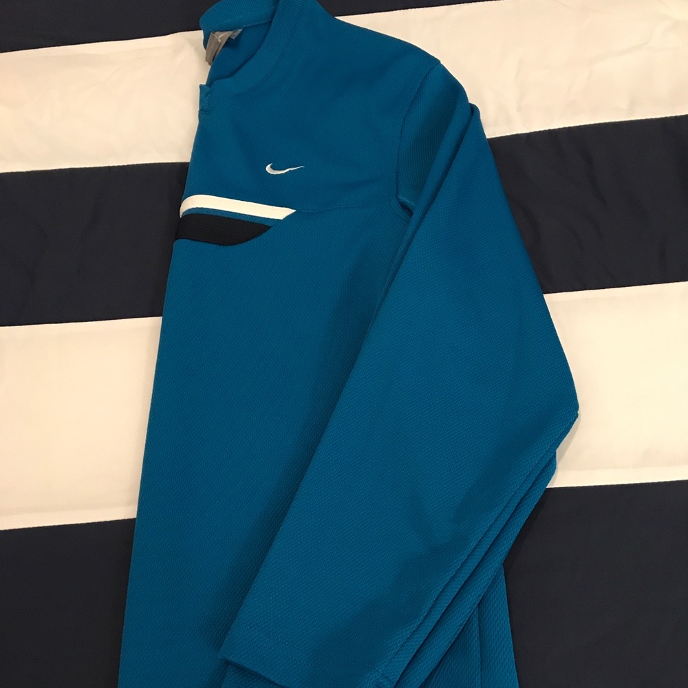 ***SOLD*** Men's Nike Long Sleeve Shirt