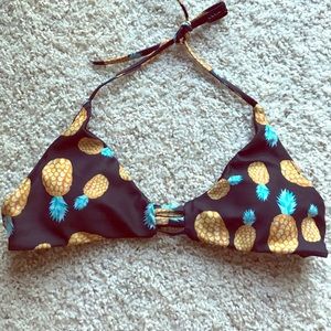 Pineapple design bikini top.