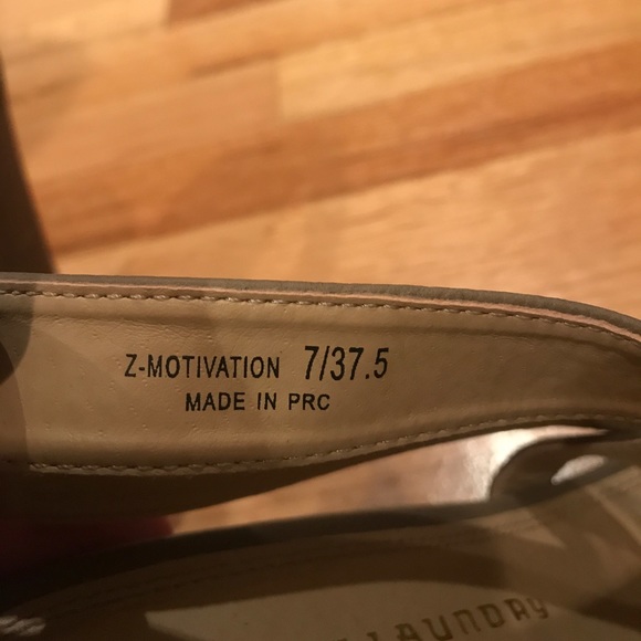 Chinese Laundry Beige Wedges - Picture 5 of 5