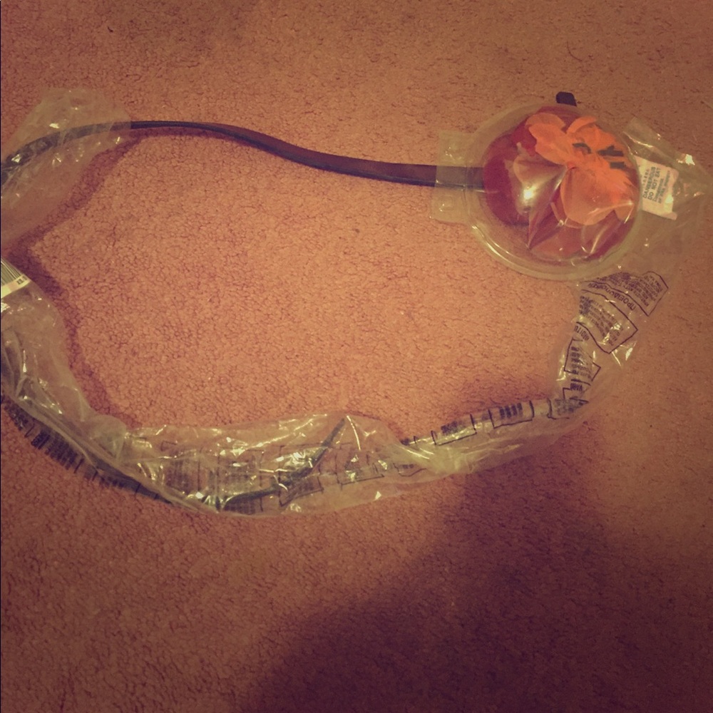 Brand New Flower Belt